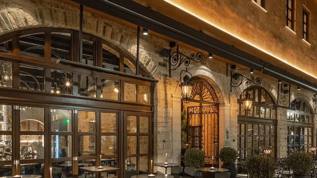 Nava Gastrobar: Epirootse vlees, Japanse namelaka in een historisch pand in Ioannina